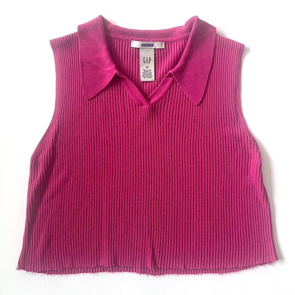 vintage Gap pink v-neck cropped rib tank top